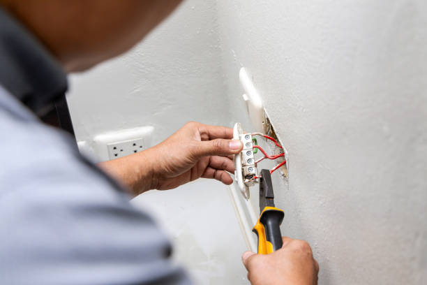 Best Circuit Breaker Repair  in La Cresta, CA